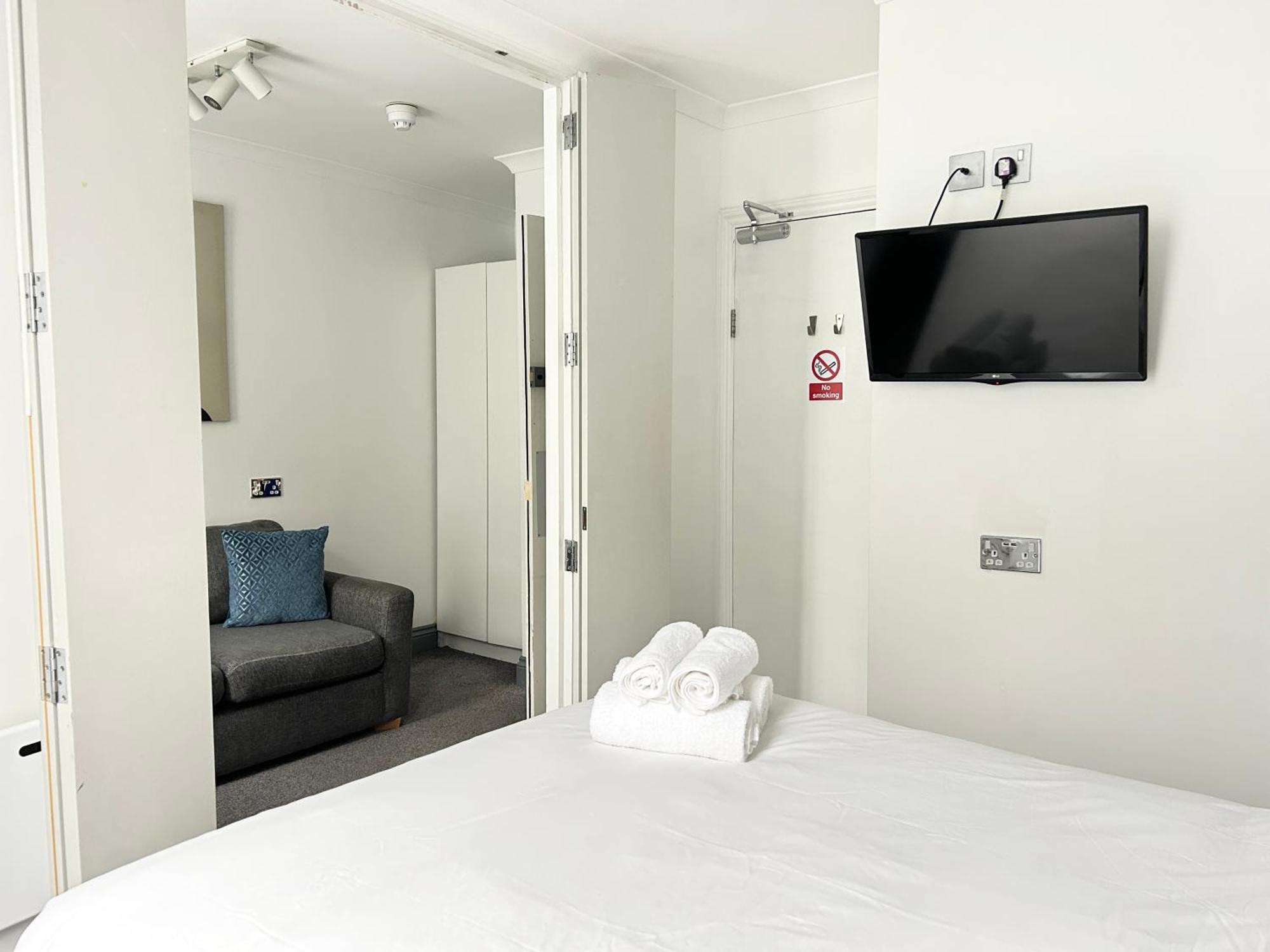 The Dome Aparthotel Лондон Екстериор снимка